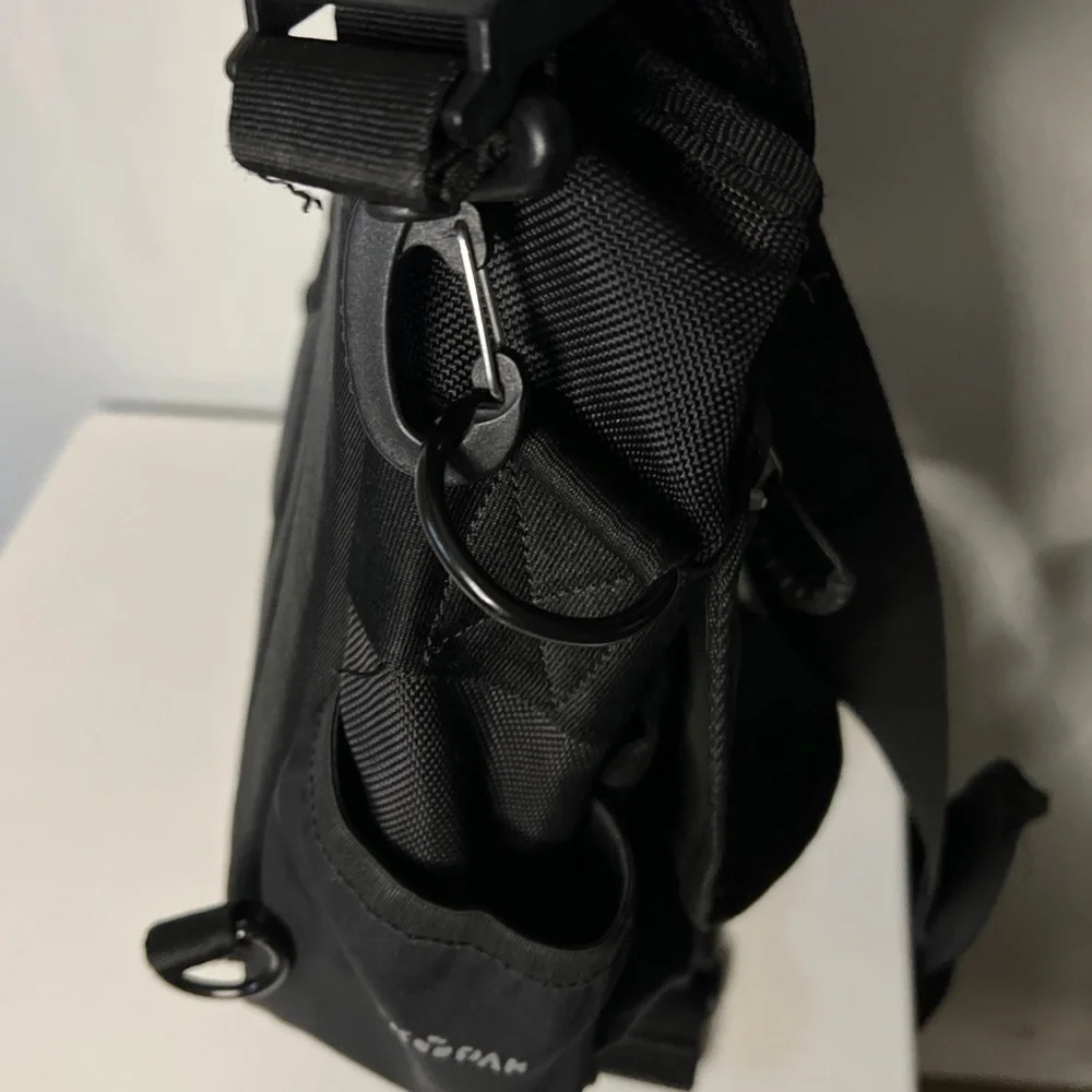 YAK PAC Messenger Crossbody Computer Bag Black Gray Many Pockets.